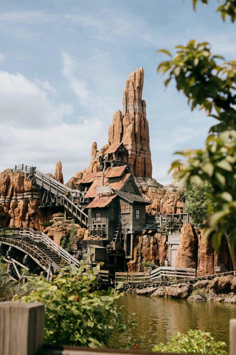 disneyland paris rides​