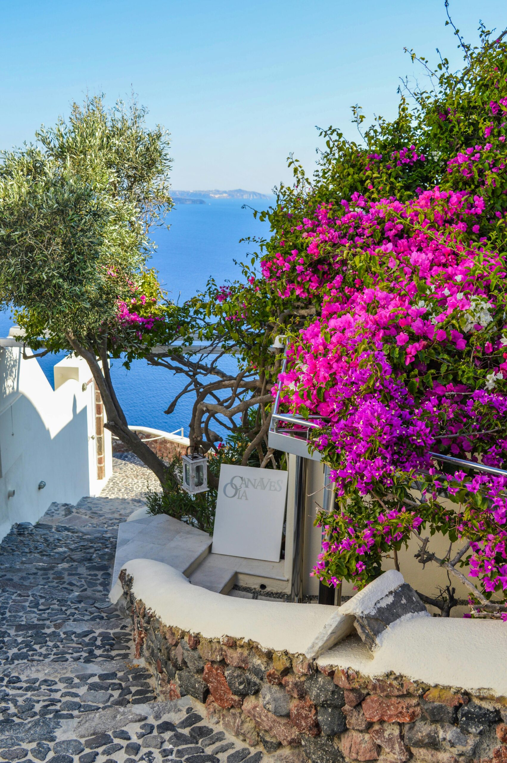 Santorini airport and arrival experience