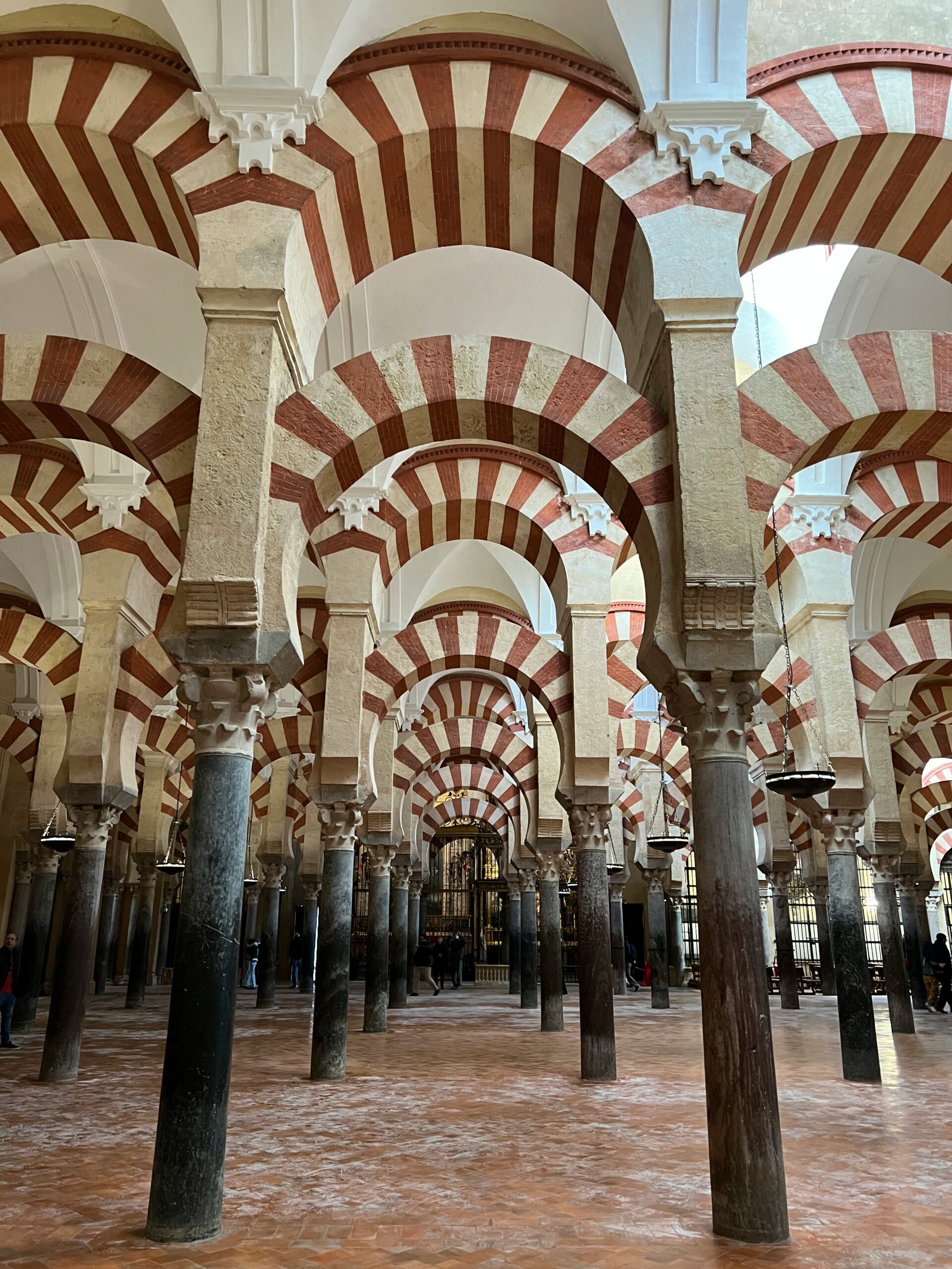 Horseshoe arches in Islamic architecture
